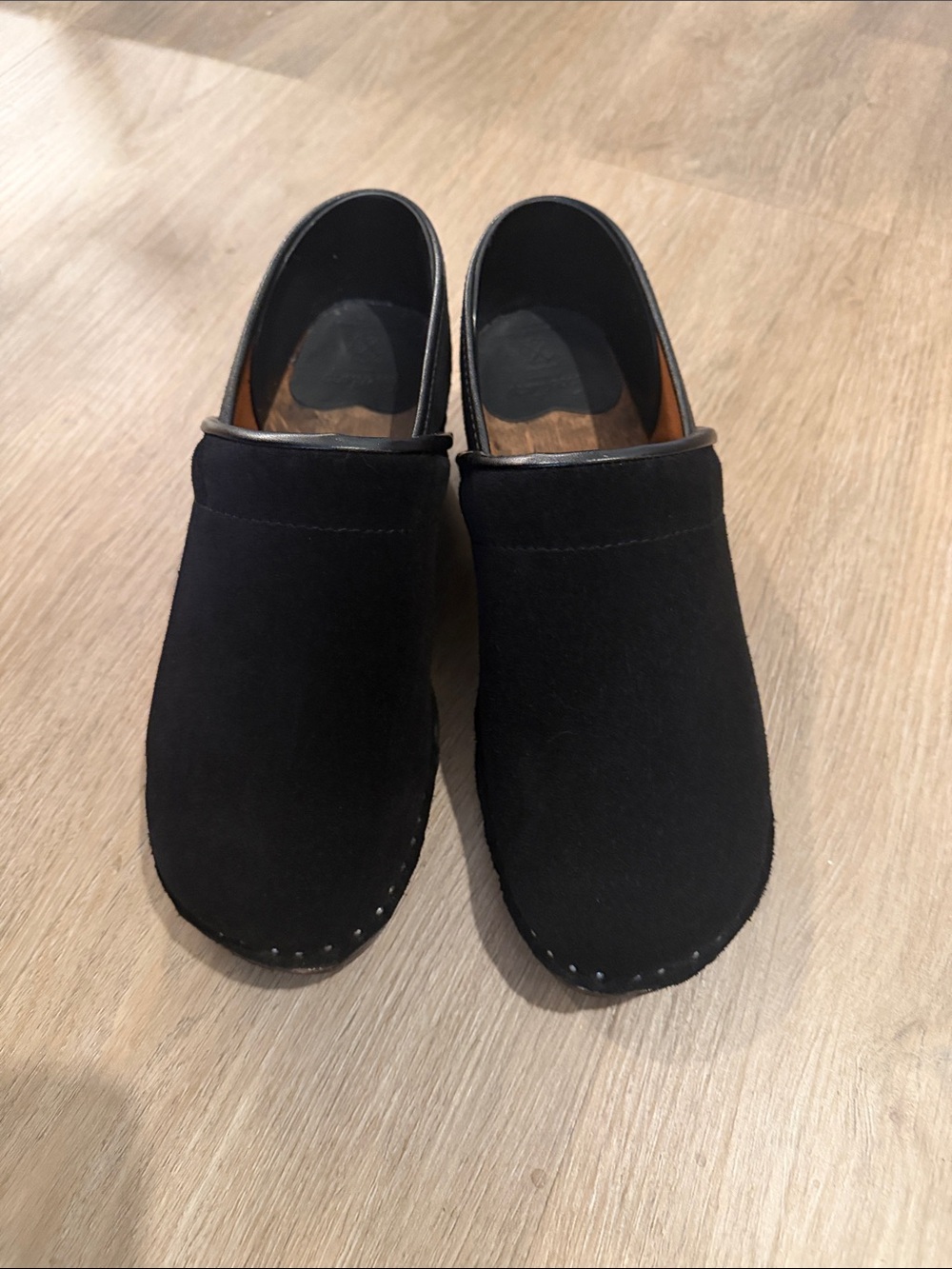 Troentorp Van Gogh clog in black suede